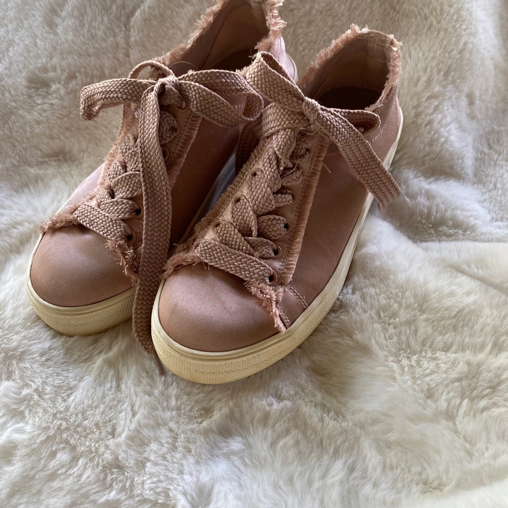 Steve Madden Satin Platform Sneaker Soft Pink Women’s Size 5
